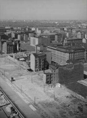 180° Panorama, Bild 5 von 8. Blick vom Axel-Springer-Verlagshaus auf das GSW-Hochhaus über das Deutschlandhaus bis Gendarmenmarkt. Berlin-Kreuzberg, Axel-Springer-Straße, Zimmerstraße