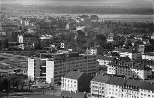 Freiburg i. Br.: Blick vom Münster nach Nordwest, französischer Verwaltungsbau