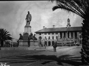Paul-Kruger-Denkmal : Paul-Kruger-Denkmal auf dem Church Square in Pretoria