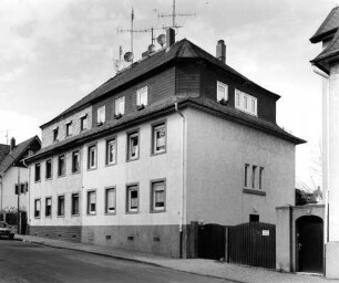 Mehrfamilienhaus (Wohnhaus); Alsfeld, Schillerstraße 6, Schillerstraße 8