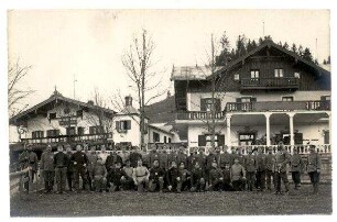 Kriegsgefangenenlager Aurach: o.Nr.: Kriegsgefangenenlager Aurach mit Gruppe Gefangener