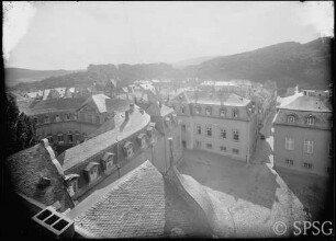 Weilburg an der Lahn, Schloss mit Schlossplatz.