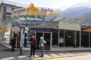 Zermatt - Gornergratbahnhof : Blick auf den Eingang zum Gornergrat Bahnhof, aufgenommen am 17. Mai 2010 in Zermatt