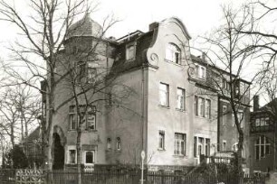 Dresden-Neustadt, Charlottenstraße 38 / Ecke Angelikastraße 23. Doppelwohnhaus (1906). Eckansicht