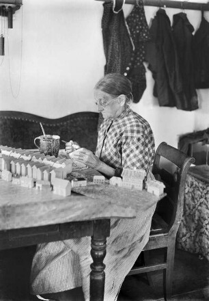 Heimarbeiterin, Spielwarenindustrie, Oberseiffenbach