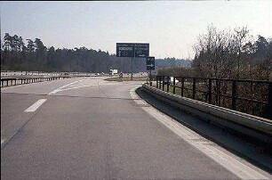 Einfahrt Kreisel (Karlsruhe Richtung Stuttgart)