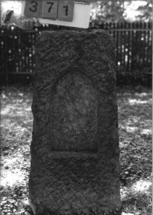 Grabstein 371