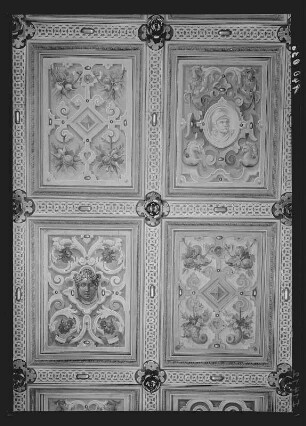 Raumaufnahme Gewehrgalerie. Deckengestaltung