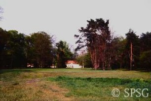 Potsdam, Park Sacrow, Blick aus der Potsdamsicht auf das Schloss.