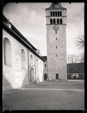 Stiftskirche; Glockenturm von Westen