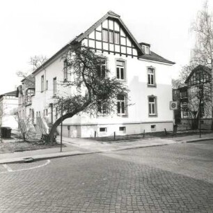 Markkleeberg, Hauptstraße 53 a. Villa (um 1900). Straßenansicht