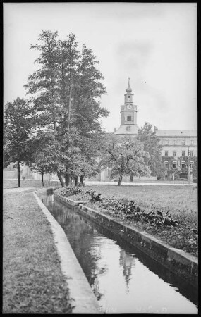 Lockwitz. Kirche mit Schloss