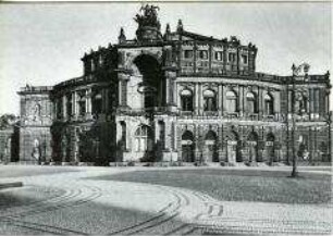 Dresden, Ansicht der Semperoper