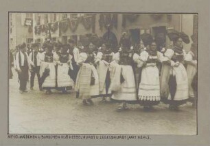 Mädchen und Burschen aus Hesselhurst und Legelshurst (Amt Kehl)