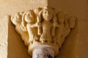 Frankreich. Poitou Charentes. Maritime. Retaud. Eglise Saint Trojan. 12 Jahrhundert. Kapitell
