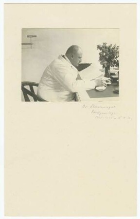 Portrait von Dr. Werner Steuernagel