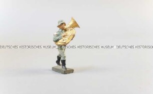 Massefigur: Helikonbläser marschierend (Marschmusiker)