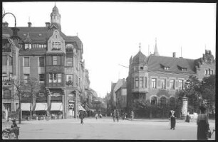 Zwickau. Plauensche Straße mit Hauptzollamt