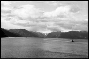 Vik: von Vik über Sognefjord zum Jostedal Gletscher