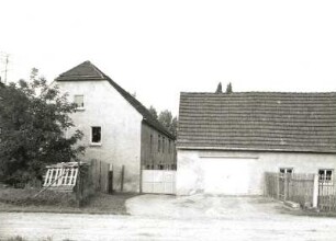 Otterwisch-Großbuch, Sommerweg 4. Bauernhof (19. Jh.), Wohnhaus und Nebengebäude