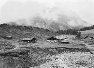 Tal mit Gebäuden in den Ötztaler Alpen