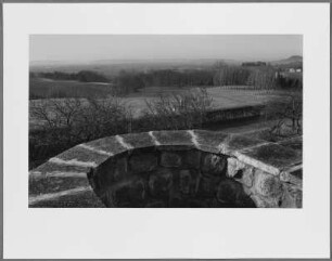 Blick von der Lagermauer auf das sogenannte Russenlager, Mauthausen