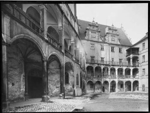 Neuburg an der Donau Schloss Schlosshof
