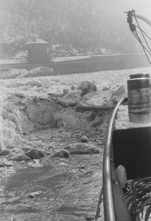 Eiswinter Januar 1963 am Rhein