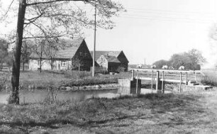 Hähnichen-Quolsdorf. Blick zur ehem. Wassermühle beim Rittergut