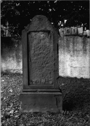 Grabstein 151