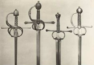 Vier Rapiere mit Solinger Klingen