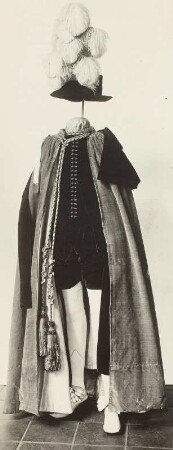 Ornat zum Englischen Hosenbandorden Johann Georgs II.