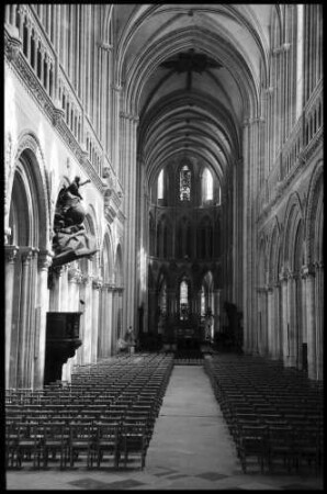 Bayeux: Kathedrale, Längsschiff