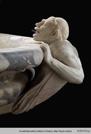 Venusbrunnen : Konsole mit vier wasserspeienden Satyrn