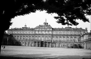Rastatt: Schloss; Frontalansicht