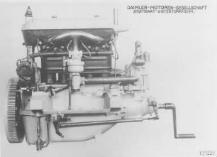 10/40/65 PS-Motor, Vergaserseite (Daimler) : Technikgeschichte | Maschinenbau | Verkehrswesen | Autowesen