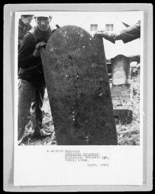 Grabstein des Benjamin Apt, gestorben 1908