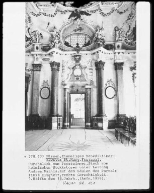 Ehemaliges Benediktinerkloster Sankt Mang — Westflügel — Portal