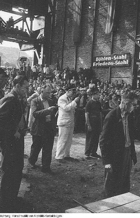 Freital-Döhlen. Edelstahlwerk Döhlen, 1. August 1951