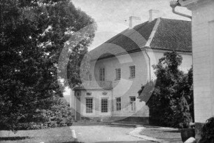 Verwalterhaus von Gut Grünewaldt in Koik