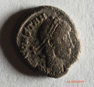 Römische Münze, Nominal Centenionalis, Prägeherr Constantius II., Prägeort nicht bestimmbar, Original