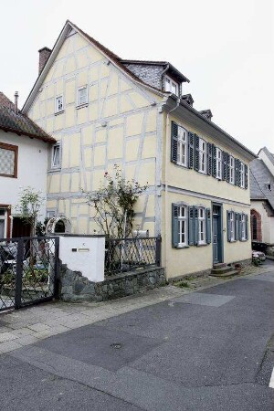Wohnhaus; Kronberg, Doppesstraße 4