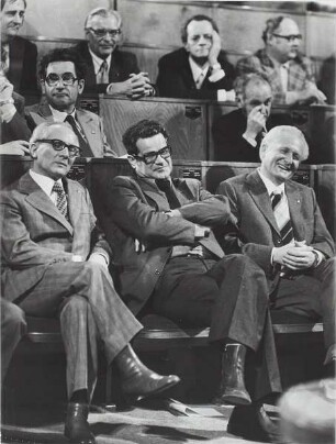 Konrad Wolf, Erich Honecker und Günter Mittag : Eröffnungsfeier der Akademie der Künste der DDR im Langenbeck-Virchow-Haus anlässlich der Einweihung des neuen Gebäudes