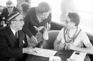 24. Tagung 1974 Chemiker; Bodenseefahrt: Nikolai N. Semenov, Frau Pragher, ?