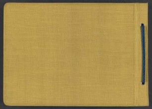 Fotoalbum aus dem Nachlaß von Elfride Trötschel : Fotoalbum aus dem Nachlaß von Elfride Trötschel. Leineneinband mit Kordelbindung; 17,6 x 24,5 x 2 cm (1935/1940). Dresden: SLUB/DF 2019.C.125