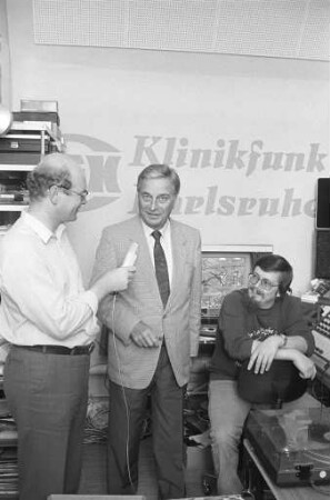 Städtisches Klinikum Karlsruhe. Radiosendung des Klinikfunks Karlsruhe KFK mit Sportreporter Rudi Michel