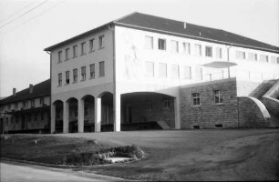 Oberrotweil: Winzergenossenschaft, Nordwestansicht