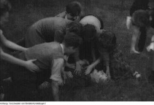 "Jugendleben". Dresden, Jugendgruppe Hechtviertel (Tischtennis, Wandern, Baden etc.), 1946/47