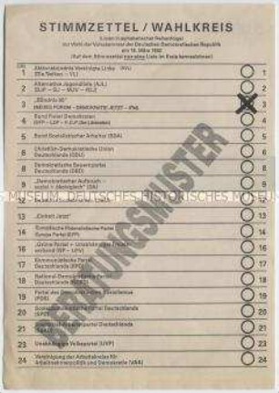 Flugblatt der Bürgerbewegung Bündnis 90 zur Volkskammerwahl am 18. März 1990 mit rückseitigen "Beratungsmuster" eines Stimmzettels