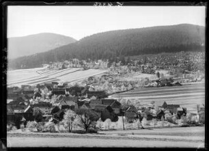 Tabarz/Thüringen. Blick auf Tabarz mit Datenberg